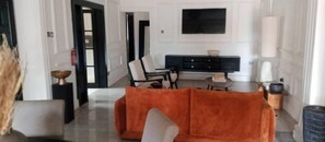 1 chambre, literie de qualité supérieure, fer et planche à repasser