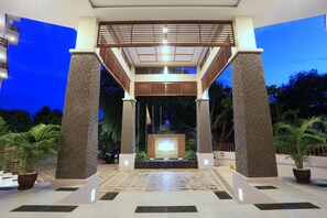 Front of property - Glorious Monywa Hotel (Monywa)