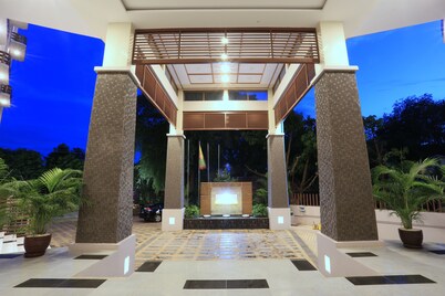 Glorious Monywa Hotel