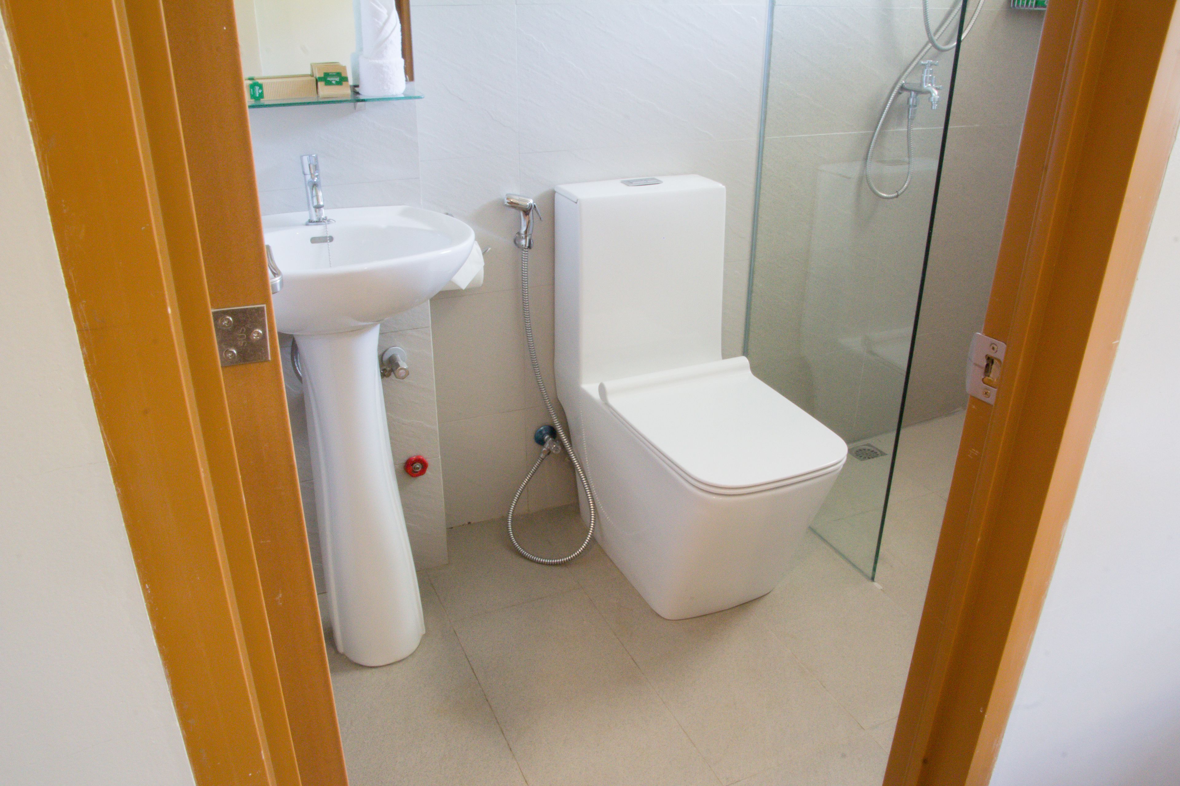 superior room, 2 single beds | desk, iron/ironing board, free wifi, bed sheets