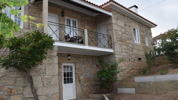 Pintu masuk hartanah