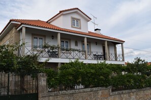 숙박 시설 입구