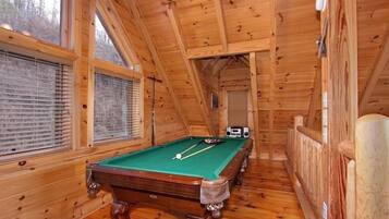 Cabin, 1 Bedroom | Game room
