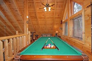 Chalet rustique, 1 chambre | Salle de jeux