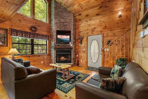 Cabin, 2 Bedrooms | Living area