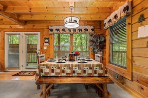 Cabane, 2 chambres | Restauration