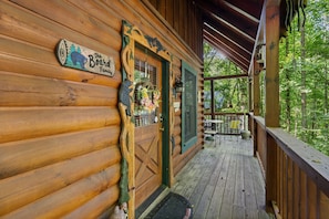 Cabin, 2 Bedrooms | Property grounds