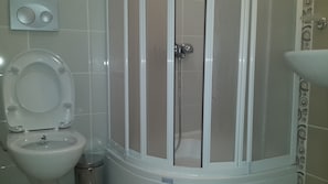 Apartment, 1 Bedroom | Bathroom