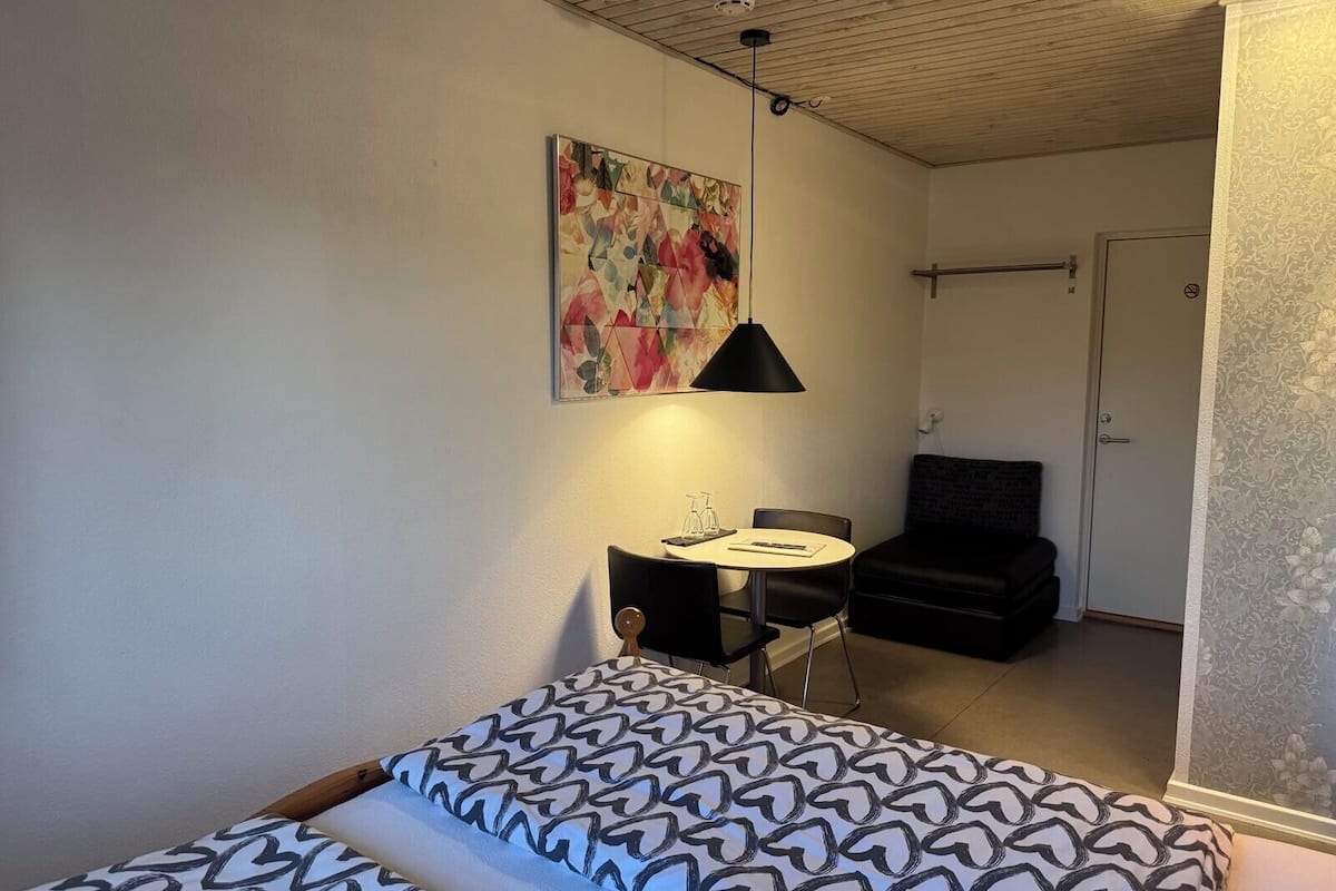 Luxury Triple Room, Multiple Beds, Private Bathroom | Hypo-allergenic bedding, individually decorated, individually furnished