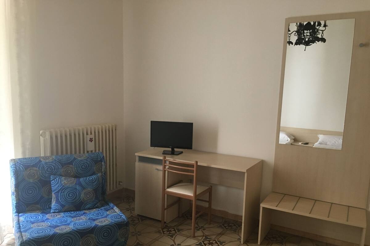 Minibar, desk, rollaway beds, free WiFi