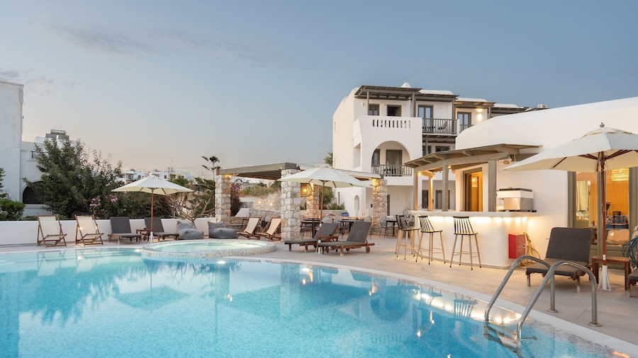 Melidron Hotel & Suites