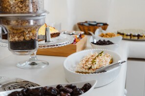 Desayuno a la carta gratuito y diario