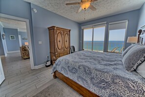 Condo, 2 Bedrooms