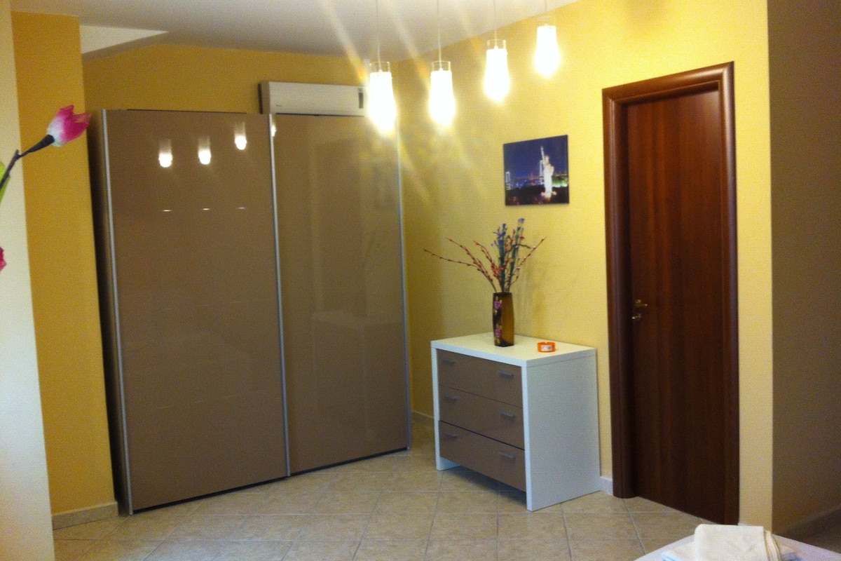 Kamar Standar (Gialla) | Meja kerja dan Wi-Fi gratis