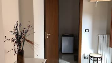 Comfort-Zimmer (Rossa) | Badezimmer | Kostenlose Toilettenartikel, Haartrockner, Bademäntel, Bidet