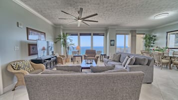 Condo, 2 Bedrooms | Living area | Smart TV
