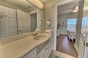 Condo, 2 Bedrooms | Bathroom | Towels