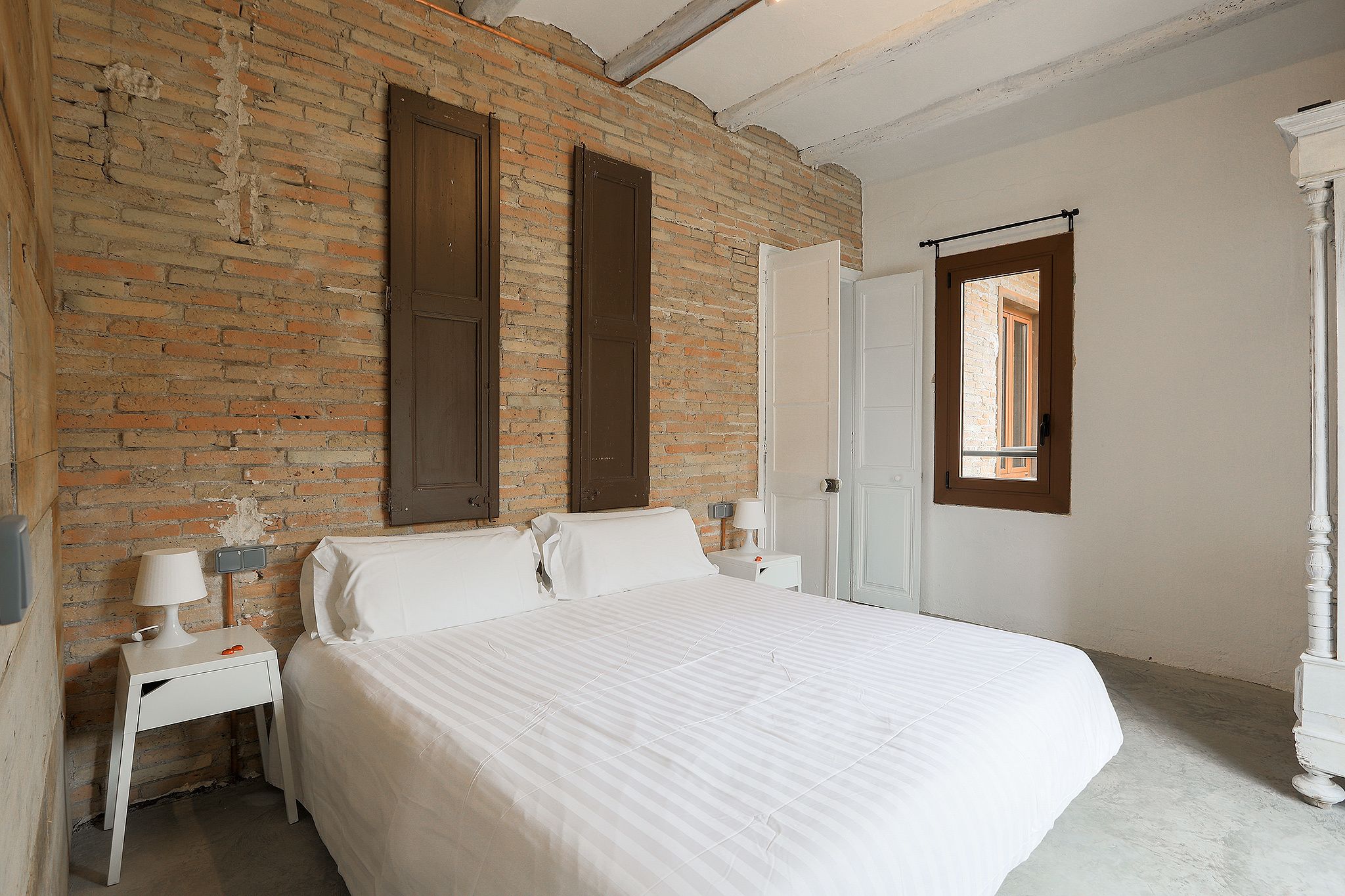 3 bedrooms, premium bedding, down duvets, in-room safe