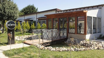 Couples treatment rooms, steam room, Turkish bath, body treatments