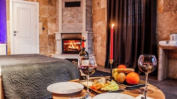 Honeymoon Double Room, 1 Bedroom | 1 bedroom, in-room safe, desk, laptop workspace