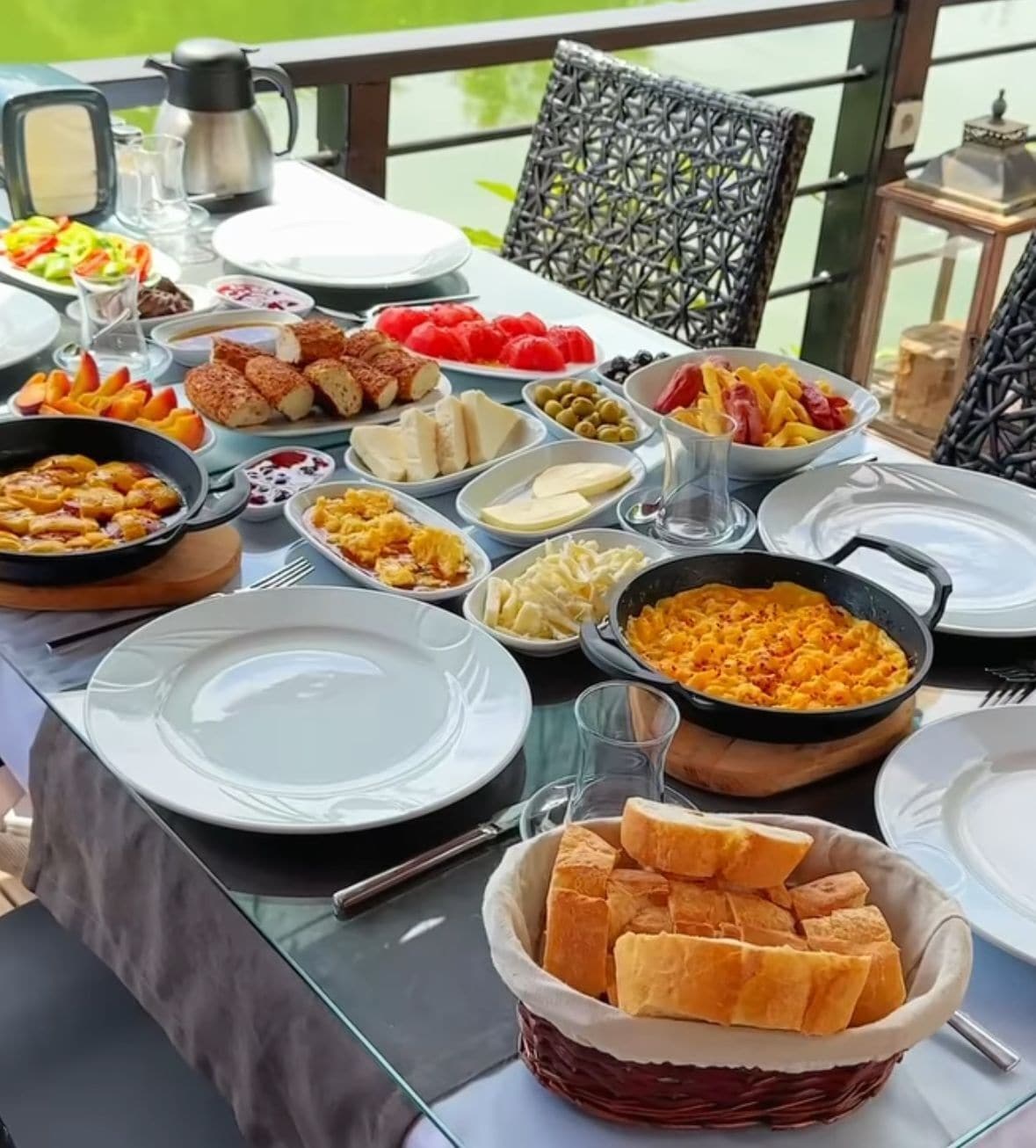 Tägliches inbegriffenes großes Frühstück