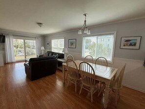 Condo, 3 Bedrooms | Living area