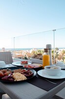 Caja de seguridad en la habitación y sistema de insonorización 