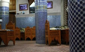 Café da manhã, almoço e jantar; culinária local 