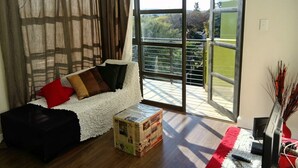 Apartment, 2 Schlafzimmer | Wohnzimmer