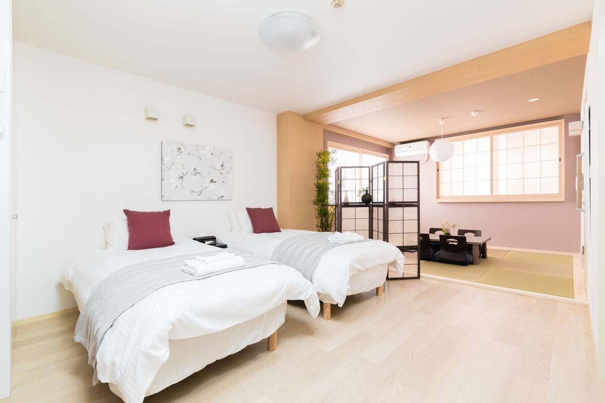 Quarto quádruplo | Ferros/tábuas de passar roupa, Wi-Fi de cortesia, roupa de cama
