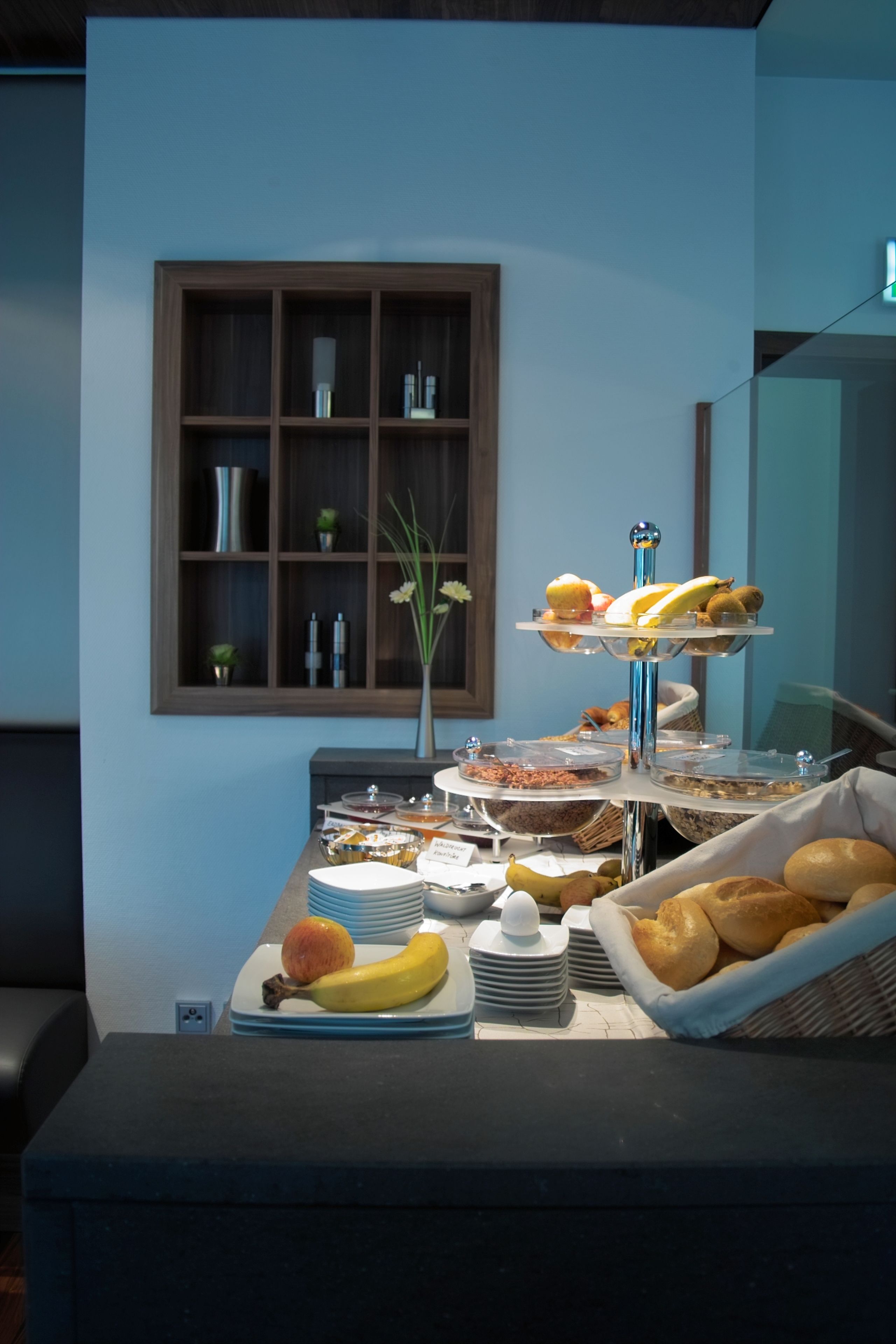 daily cooked-to-order breakfast (eur 14.50 per person)