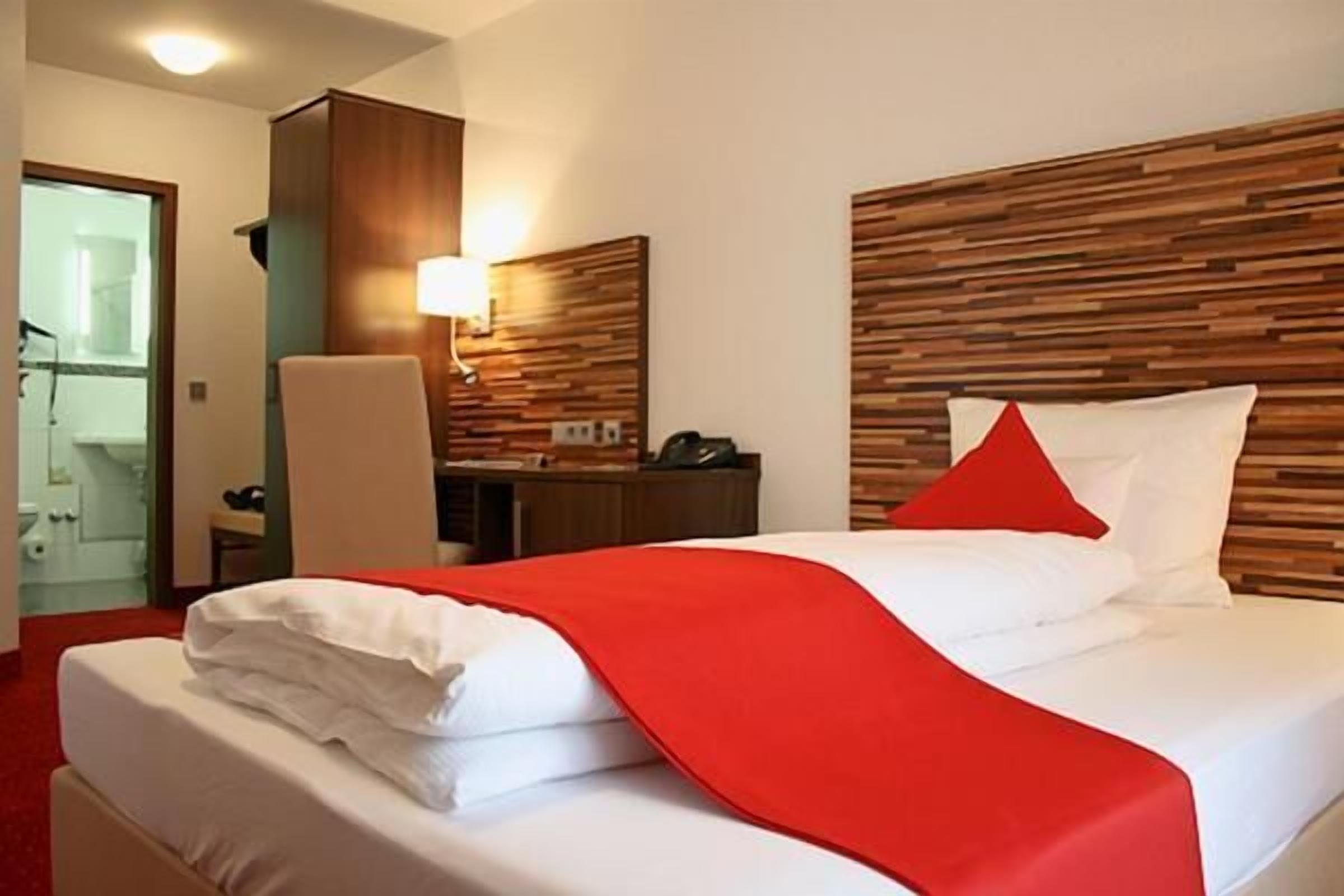 minibar, in-room safe, desk, soundproofing