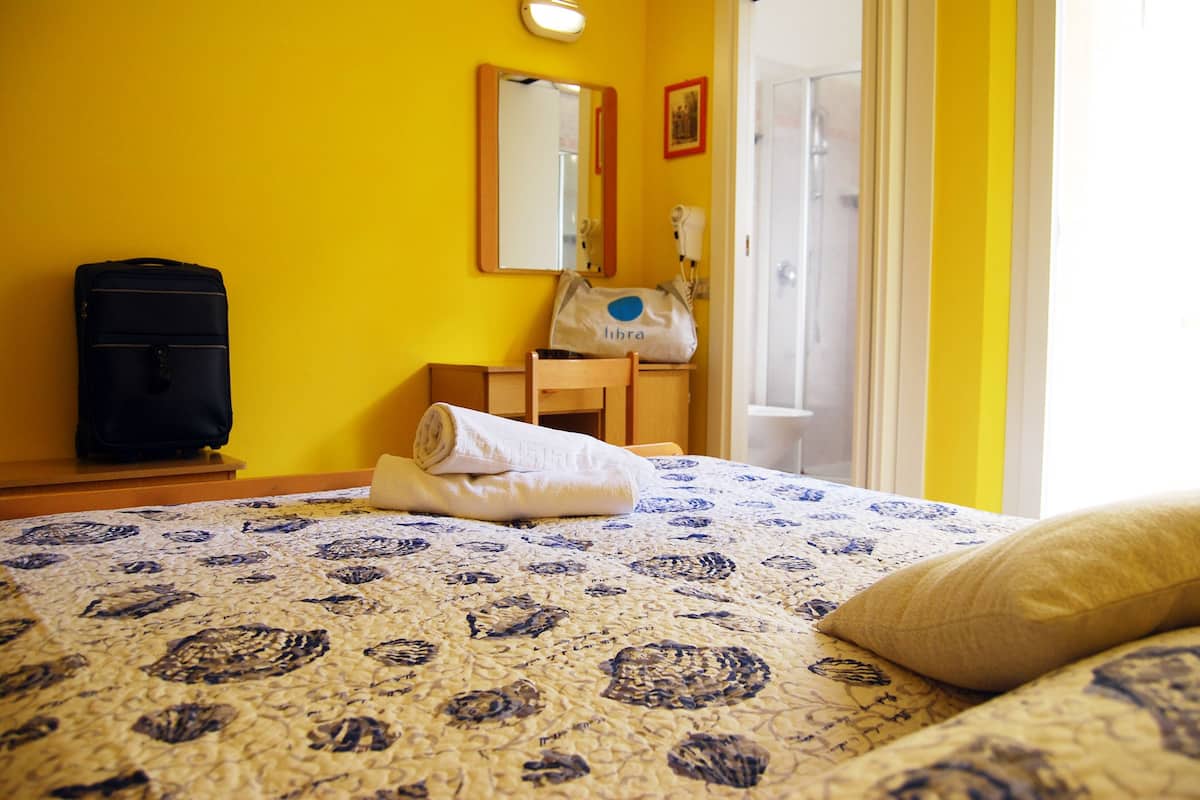 In-room safe, desk, cribs (surcharge), WiFi (free)