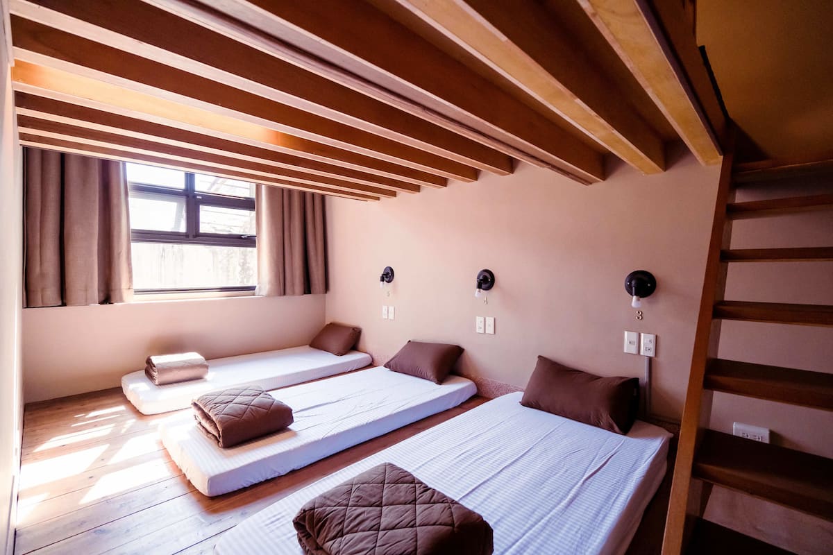 Family Room, Shared Bathroom | Wi-fi percuma, cadar katil