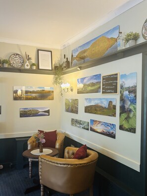 Bar (on property) - Royal Goat Hotel (Caernarfon)