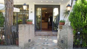Exterior detail - Hotel Cortina (Rimini)