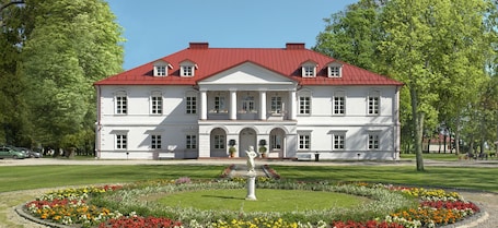 Exterior. Bistrampolis Manor Boutique Hotel