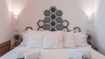 1 bedroom, premium bedding, down duvets, minibar