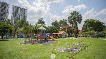 Children’s play area – outdoor