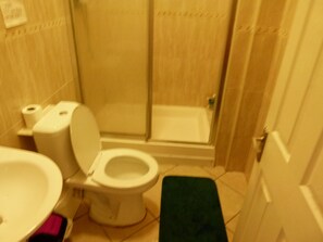 Appartement, 2 chambres | Salle de bain