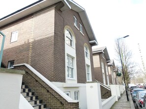 Exterior - SS Property Hub - Family Apartment near Central London (London)