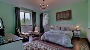Double Room | 1 bedroom, premium bedding, minibar, individually decorated