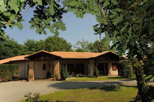 Fachada de la propiedad