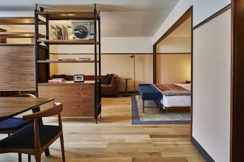 Hypo-allergenic bedding, in-room safe, desk, laptop workspace at Eaton DC