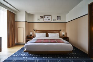 Room, 1 King Bed, Mobility Accessible (Study)