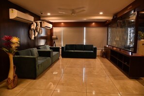 Khu tiếp khách ở sảnh
