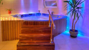 Sauna, steam room, hot stone massages, sports massages