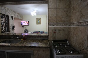 Standard Apartment, 2 Bedrooms | Private kitchen