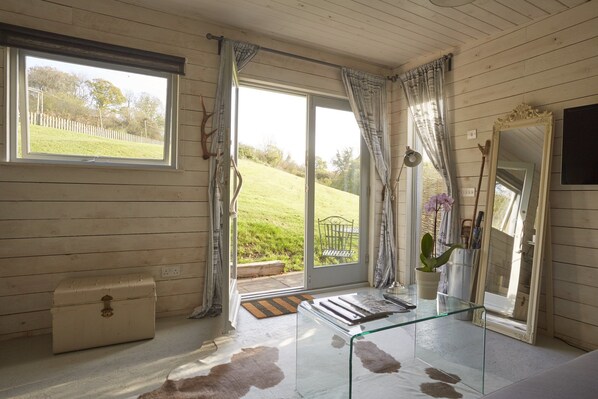 Superior Suite, 1 King Bed | Iron/ironing board, rollaway beds, free WiFi, bed sheets - The Wheatsheaf Combe Hay (Bath)