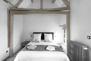 Double Room (Chambre Mezzanine) | Premium bedding, soundproofing, iron/ironing board, free WiFi